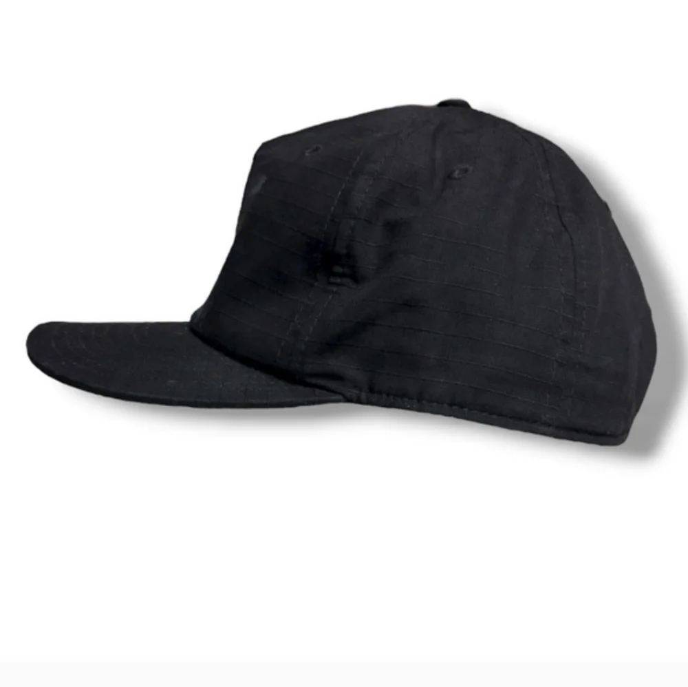 THE NORTH FACE Black Patchless SnapBack Cap Hat